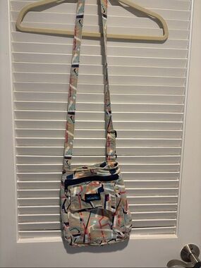 Kavu Multicolor Geometric Crossbody — Cream, Blue, Coral, Navy